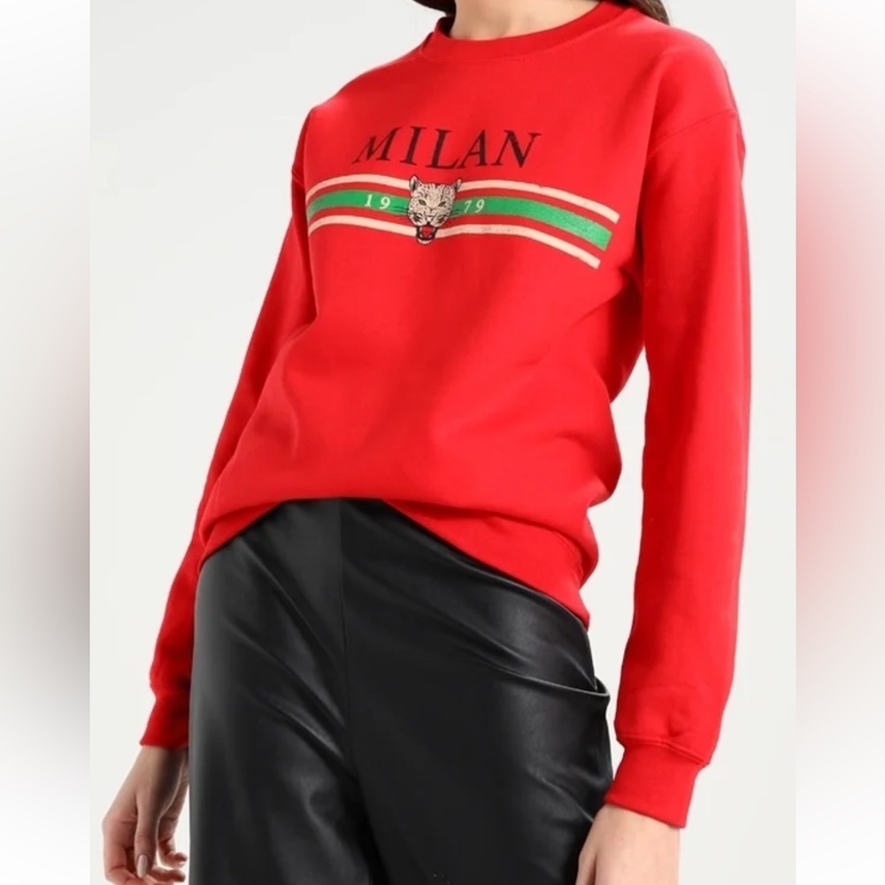 Tee and Cake Red Milan Graphic Sweatshirt size 6